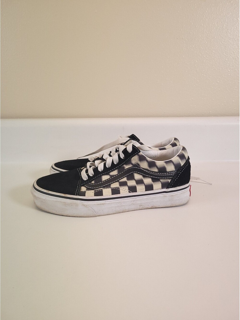 vans old skool womens 5.5 checkered skate sneakers